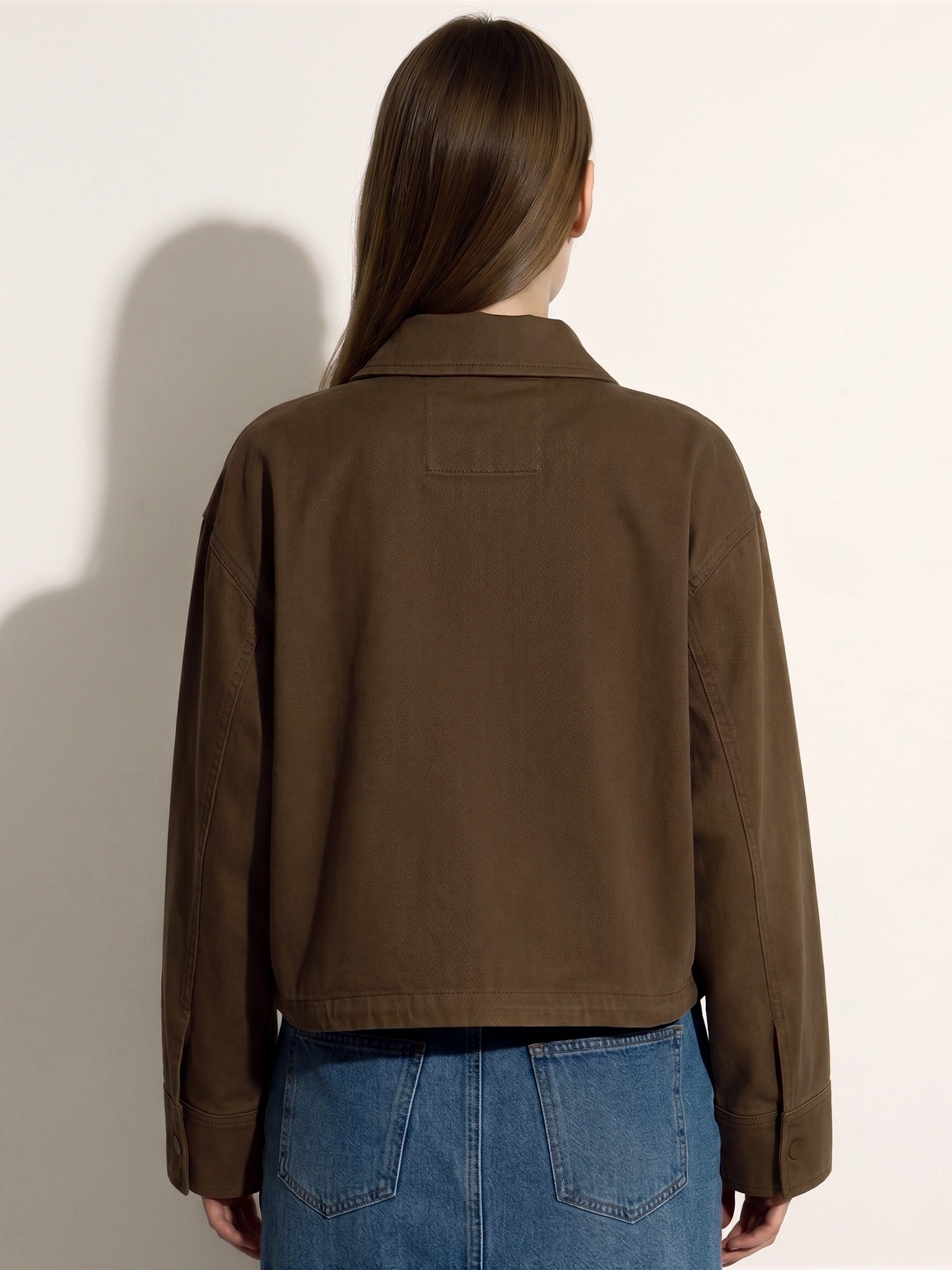 Куртка укороченная темно-коричневого цвета из смесового хлопка